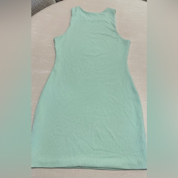 Meshki Pania Ribbed Sleeveless
Bodycon Mini Dress Mint Green Size
Large - Picture 5 of 8